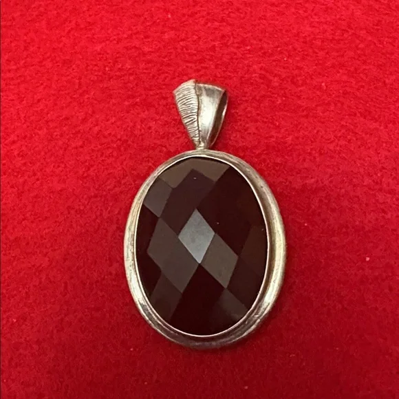 Sleek Large 925 Silver Faceted Hematite Oval Pendant - Picture 3 of 8